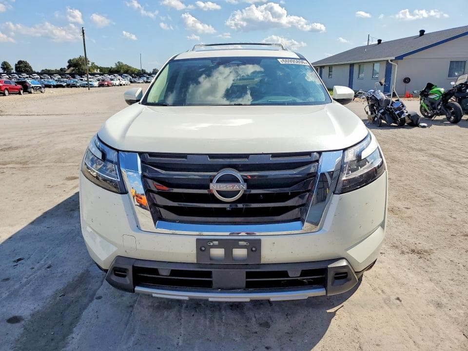 2023 NISSAN PATHFINDER PLATINUM 5