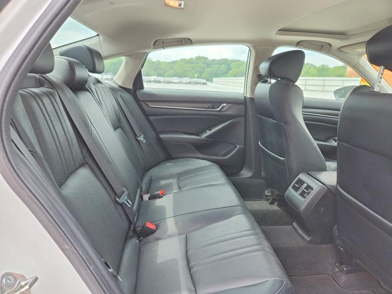 2018 HONDA ACCORD TOURING 10