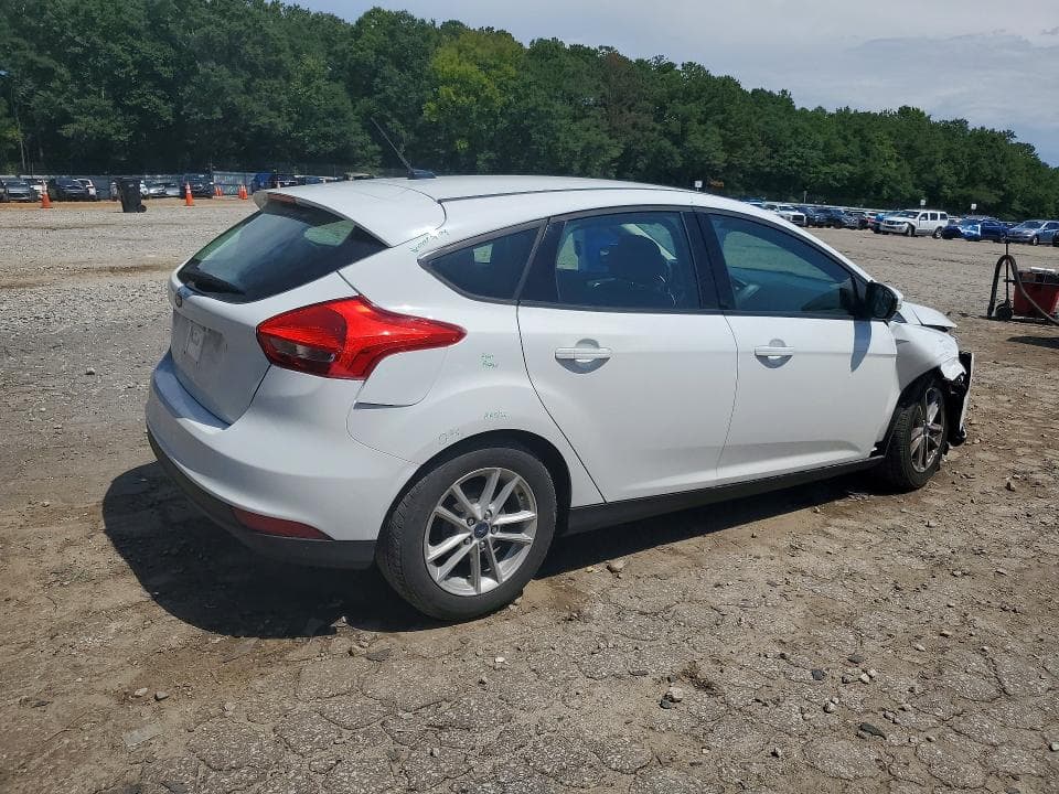 2017 FORD FOCUS SE 3