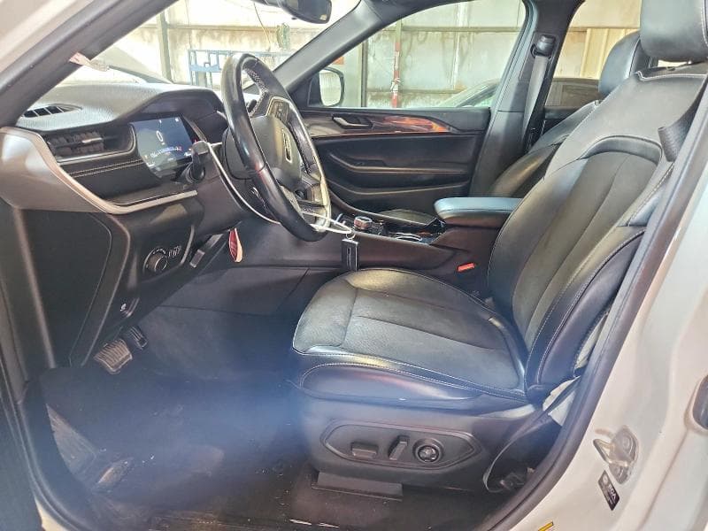 2021 JEEP GRAND CHEROKEE L LAREDO 7