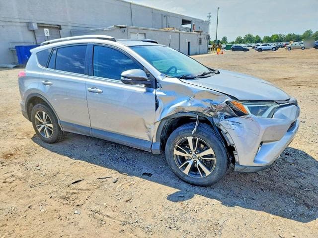 2018 TOYOTA RAV4 XLE 4