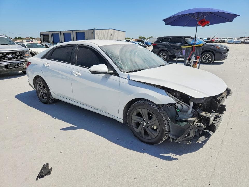 2021 HYUNDAI ELANTRA SEL 4