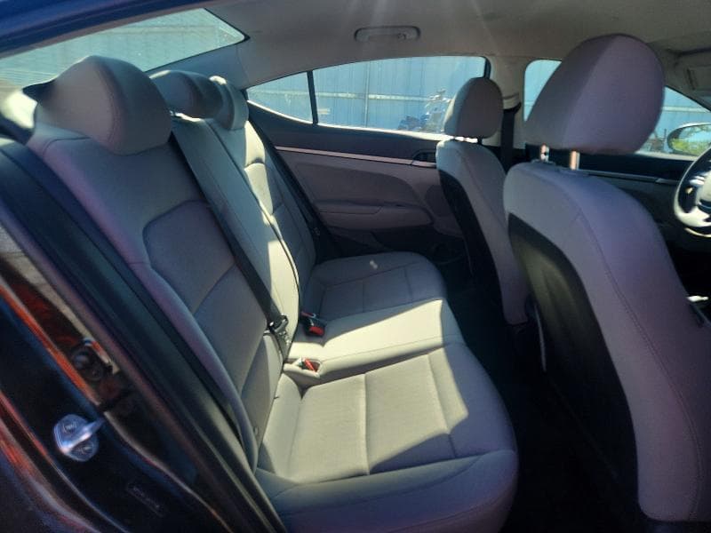 2018 HYUNDAI ELANTRA SE 10