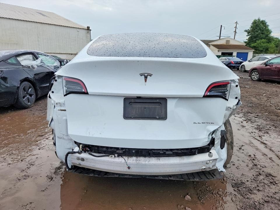 2023 TESLA MODEL Y 6
