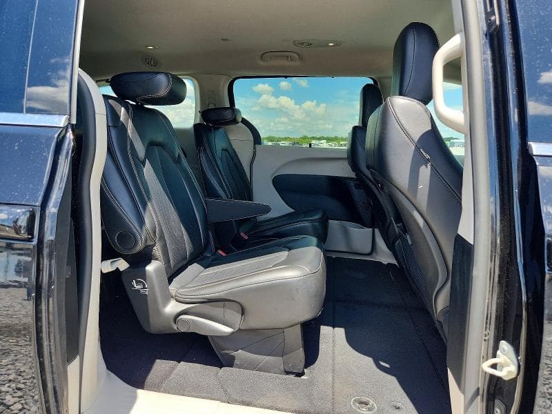 2024 CHRYSLER PACIFICA TOURING L 11