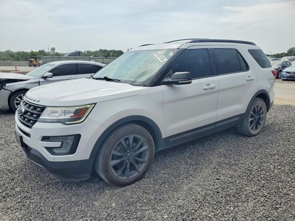 2017 FORD EXPLORER XLT - 1