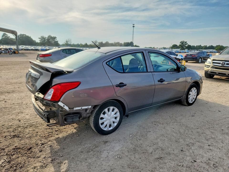 2017 NISSAN VERSA 1.6 S PLUS 3
