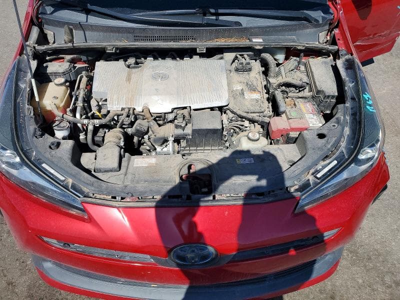 2019 TOYOTA PRIUS LE 11