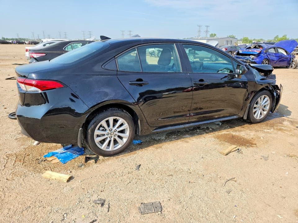 2026 TOYOTA COROLLA LE 3