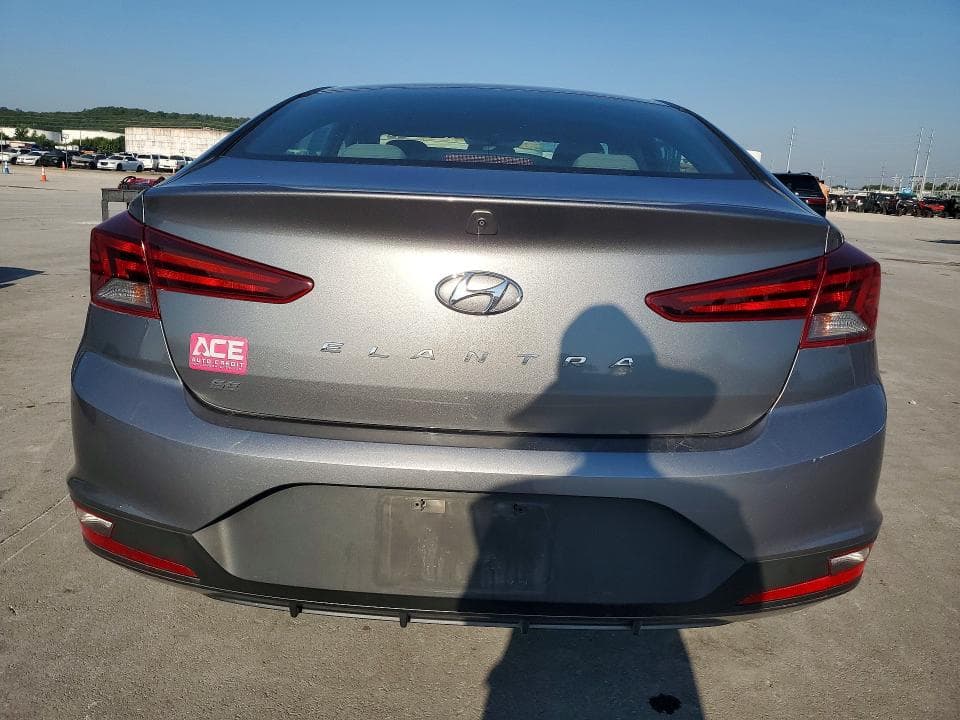 2019 HYUNDAI ELANTRA SE 6