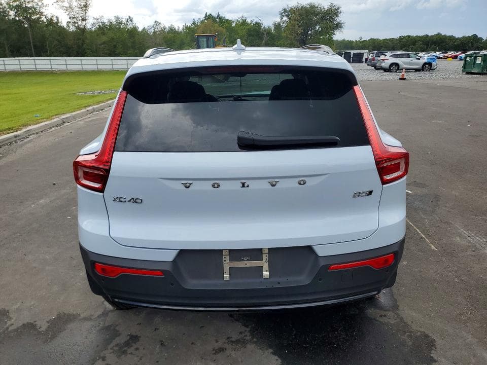 2026 VOLVO XC40 PLUS 6