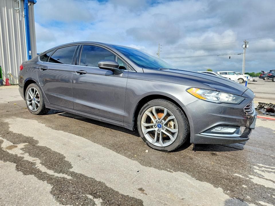 2017 FORD FUSION SE 4