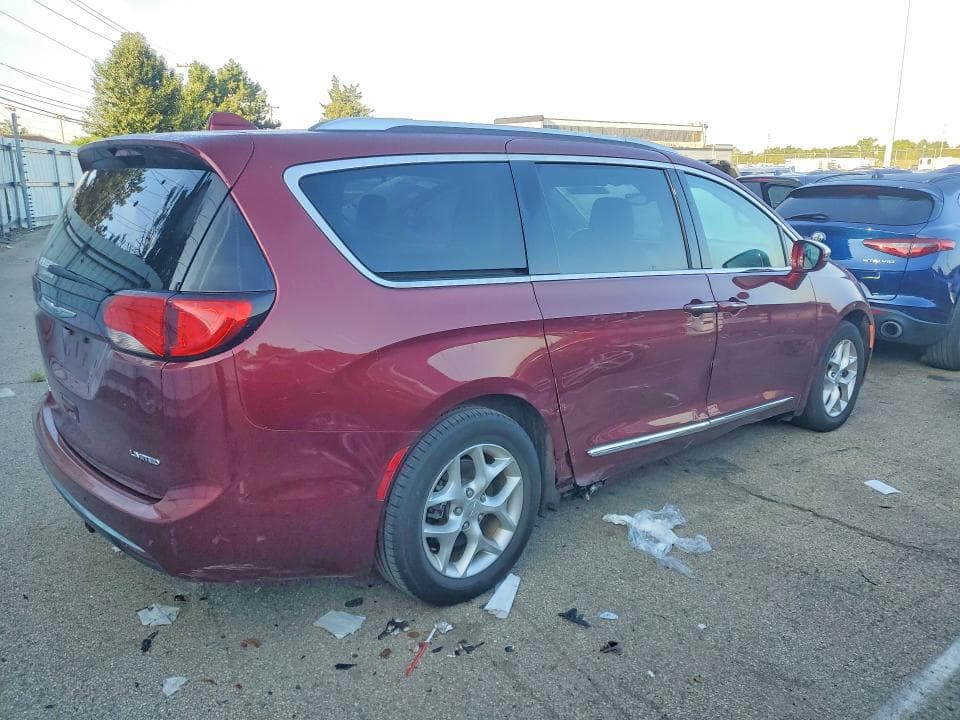 2019 CHRYSLER PACIFICA LIMITED 3