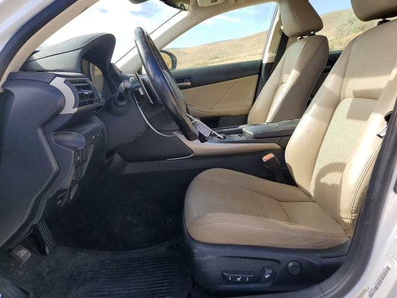 2017 LEXUS IS 300 7