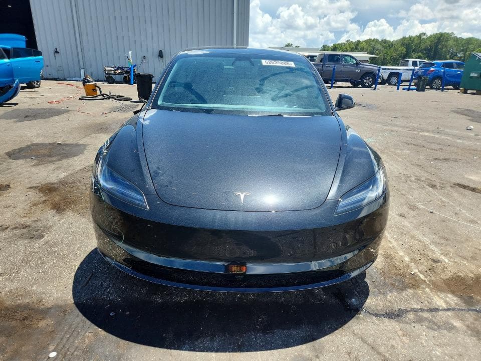 2026 TESLA MODEL 3 5