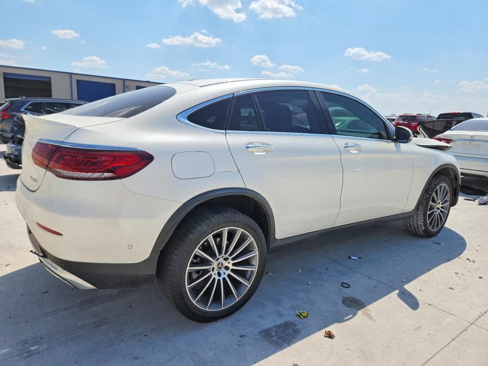 2023 MERCEDES-BENZ GLC COUPE 300 4MATIC 3