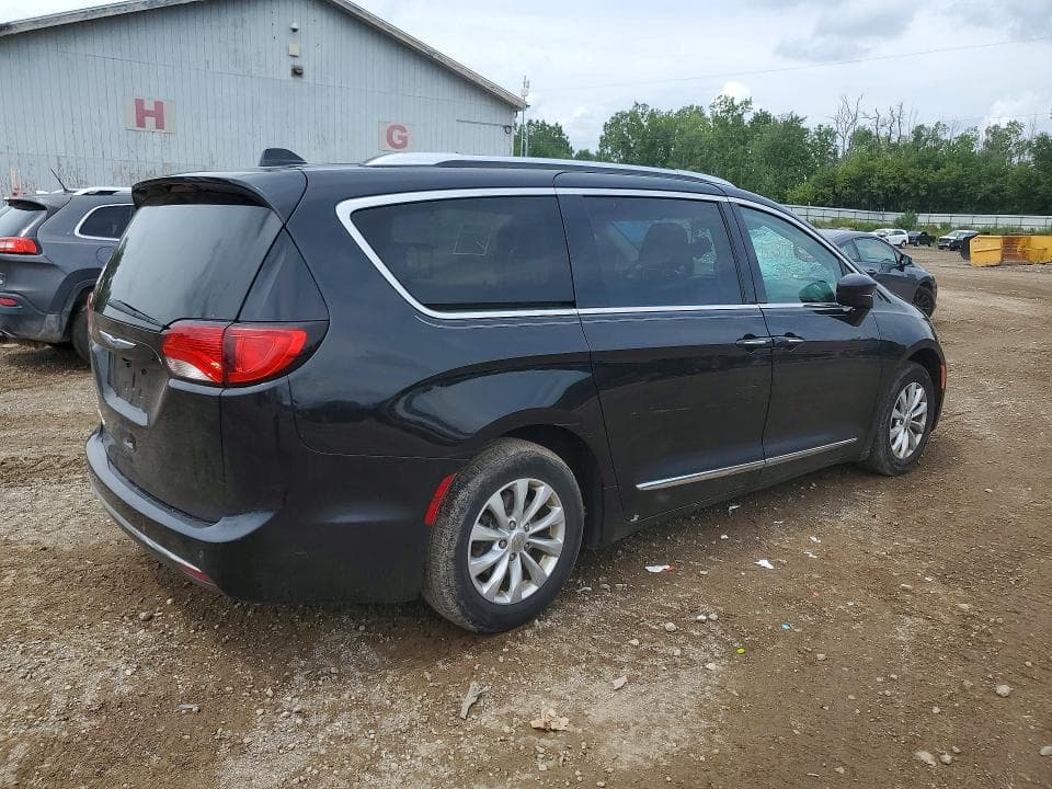 2018 CHRYSLER PACIFICA TOURING L PLUS 3
