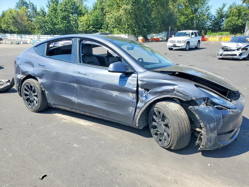 2022 TESLA MODEL Y 4