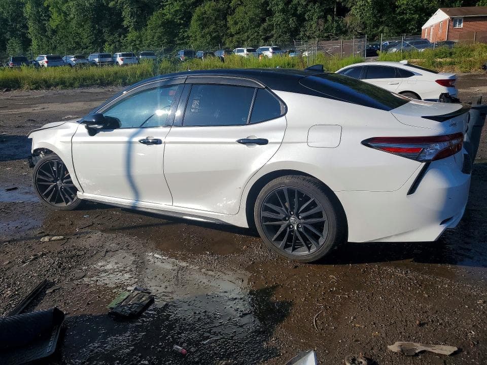 2019 TOYOTA CAMRY XSE 2