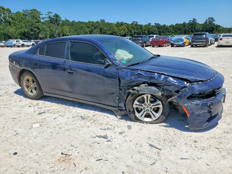 2017 DODGE CHARGER SE 4
