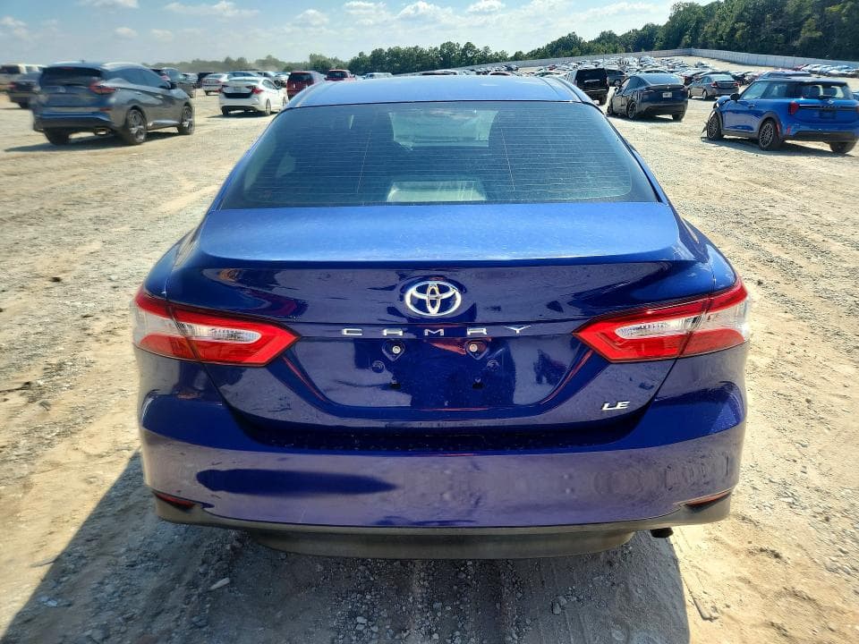 2018 TOYOTA CAMRY LE 6