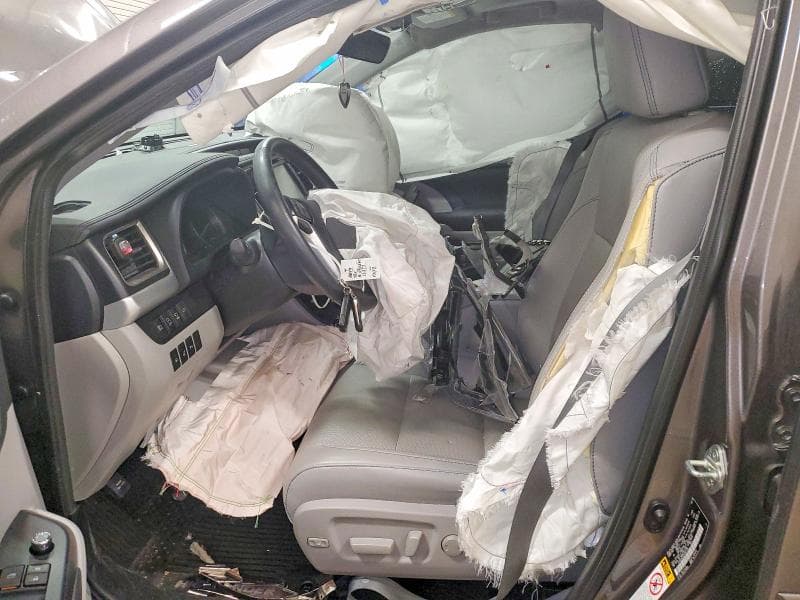 2019 TOYOTA HIGHLANDER LIMITED PLATINUM 7
