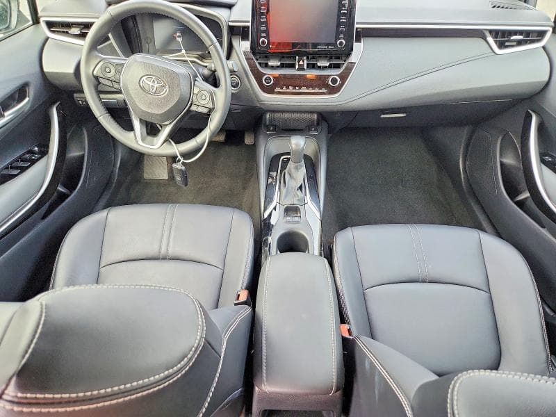 2020 TOYOTA COROLLA XLE 8