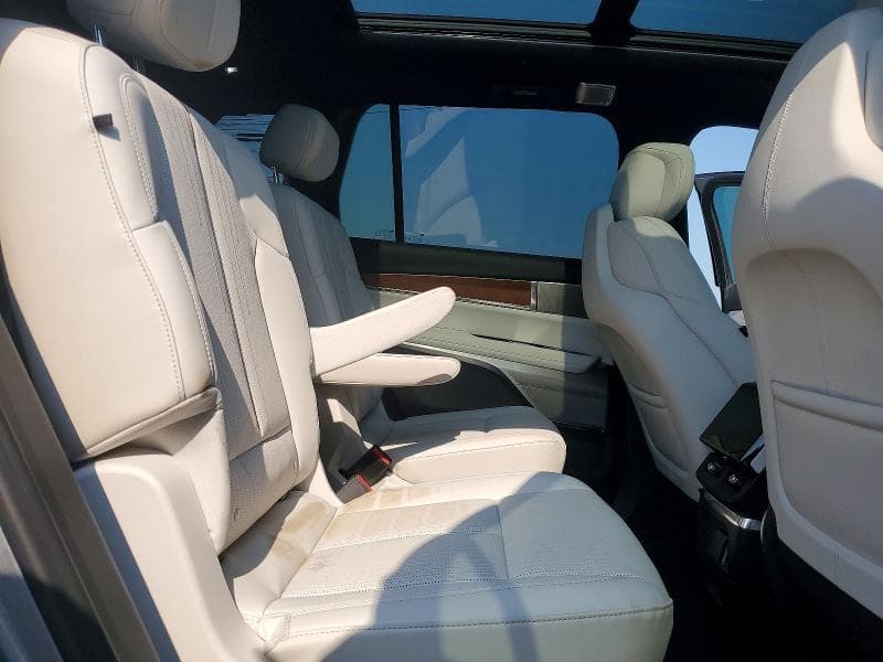 2026 CADILLAC VISTIQ LUXURY 11