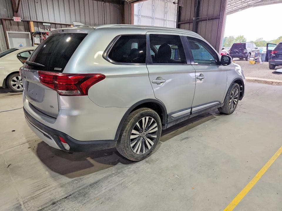2020 MITSUBISHI OUTLANDER SE 3