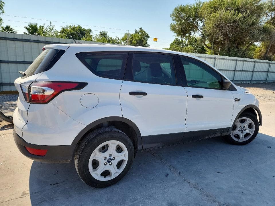 2017 FORD ESCAPE S 3