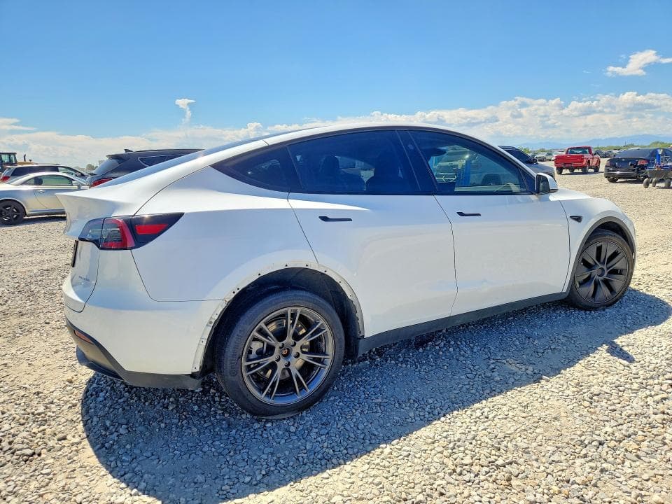 2024 TESLA MODEL Y 3