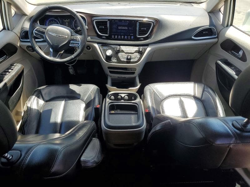 2017 CHRYSLER PACIFICA TOURING L 8