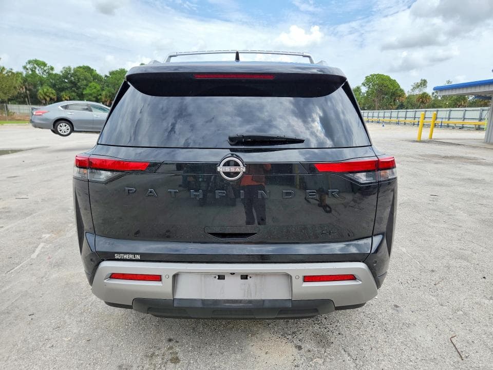 2023 NISSAN PATHFINDER SL 6