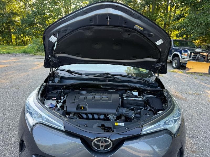 2019 TOYOTA C-HR XLE 7