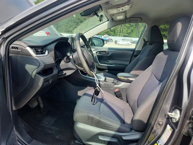2019 TOYOTA RAV4 LE 7