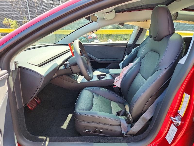 2026 TESLA MODEL 3 7