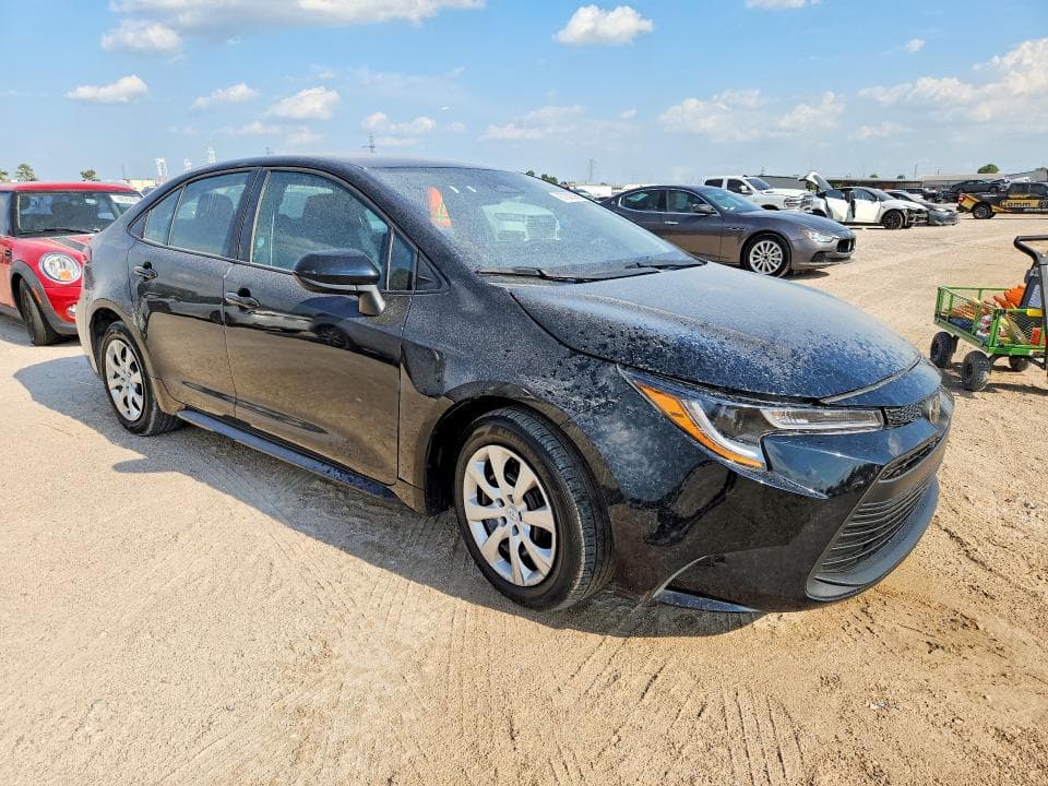 2025 TOYOTA COROLLA LE 4