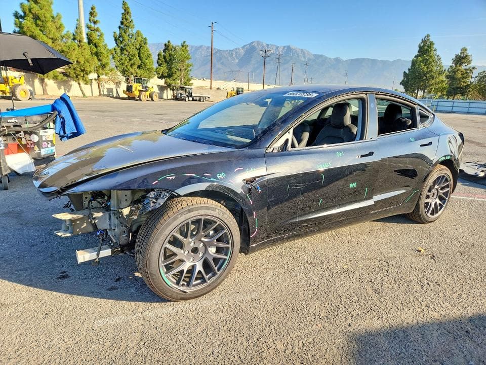 2026 TESLA MODEL 3 - 1