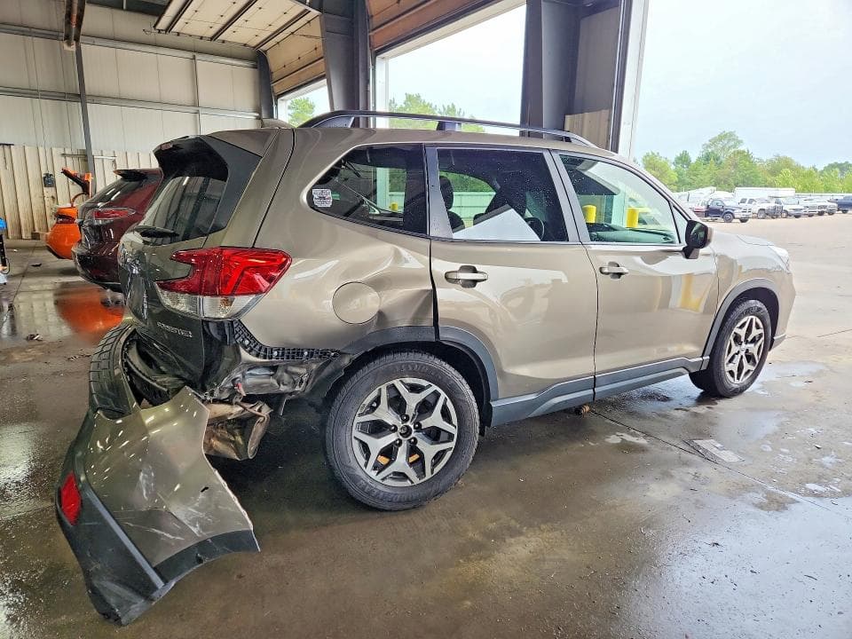 2019 SUBARU FORESTER PREMIUM 3