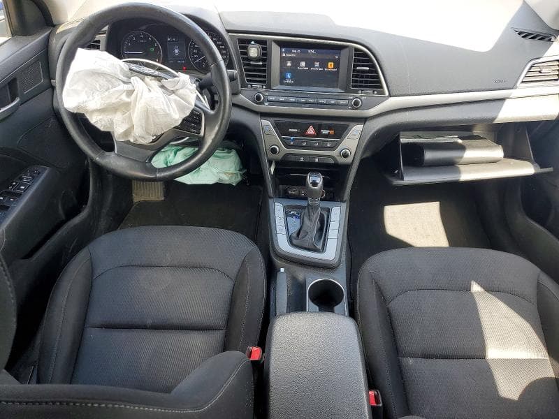 2017 HYUNDAI ELANTRA SE 8