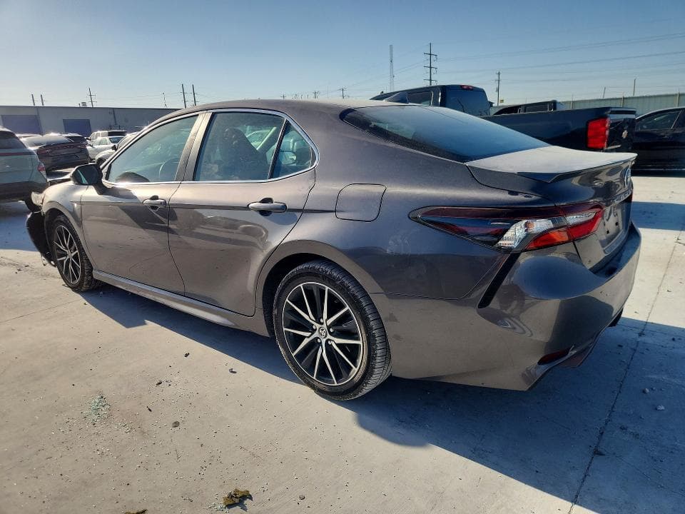 2024 TOYOTA CAMRY SE 2