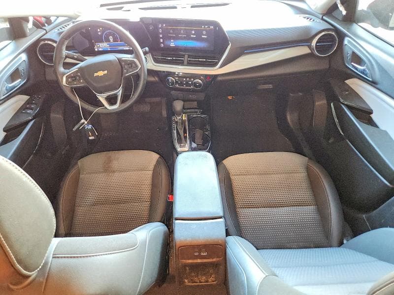 2025 CHEVROLET TRAX 1LT 8