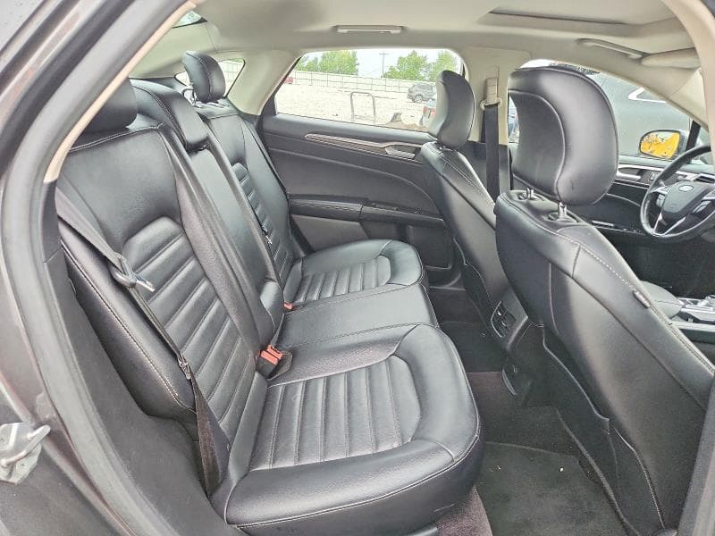 2017 FORD FUSION SE 10