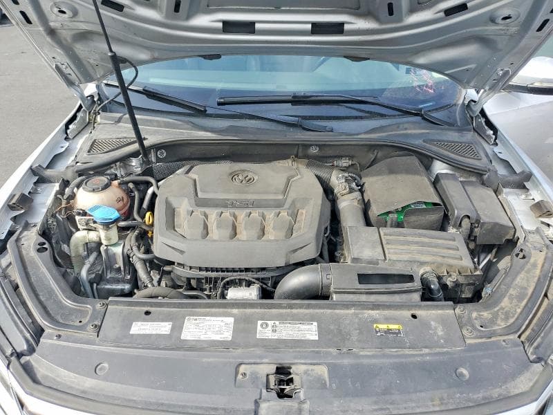 2018 VOLKSWAGEN PASSAT SE 11