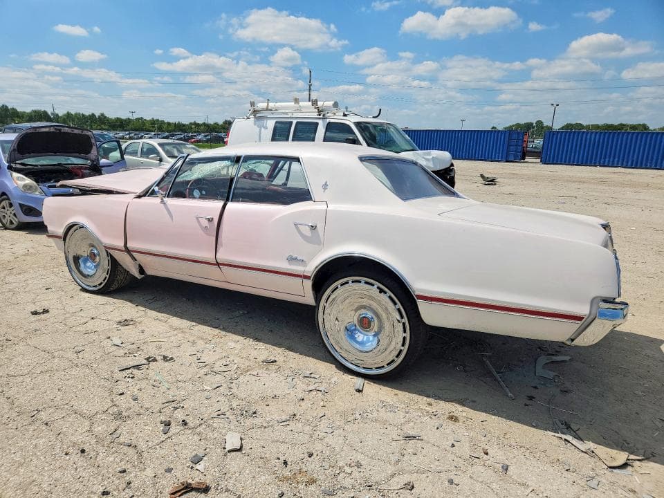 1966 OLDSMOBILE CUTLAS 2