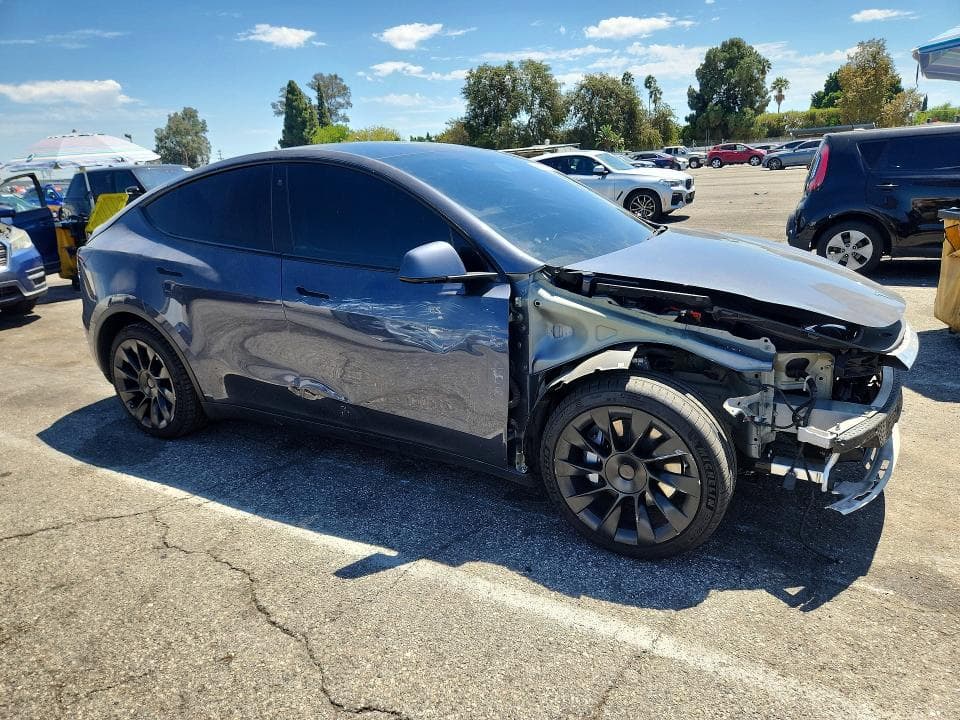2022 TESLA MODEL Y 4