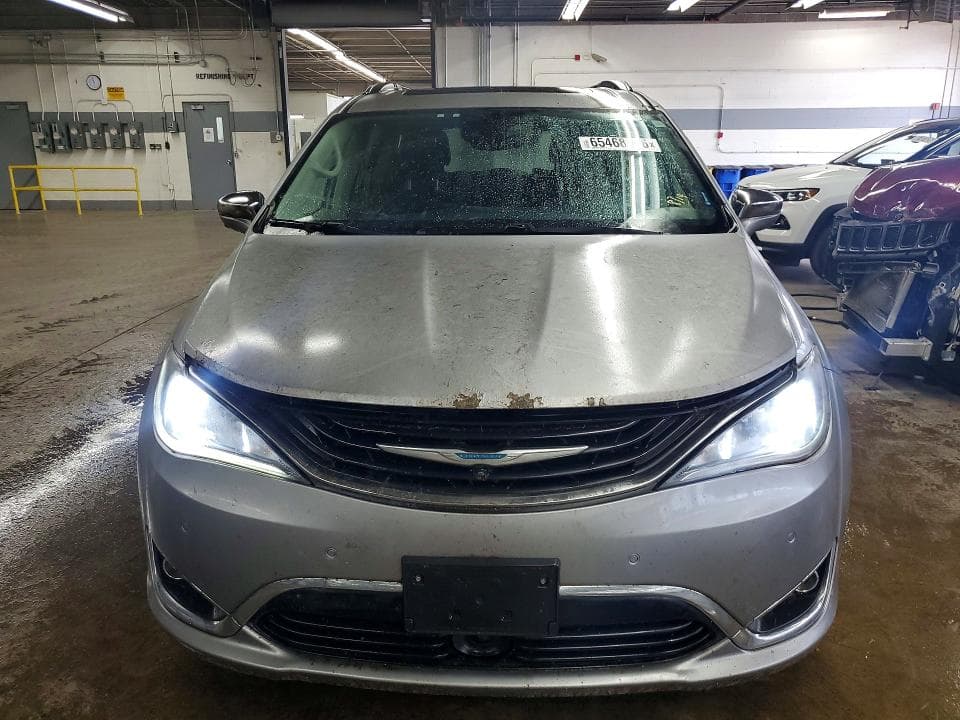 2018 CHRYSLER PACIFICA HYBRID LIMITED 5