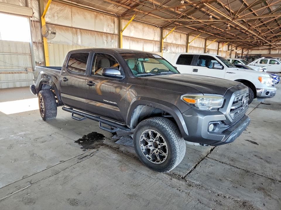2017 TOYOTA TACOMA SR5 V6 4