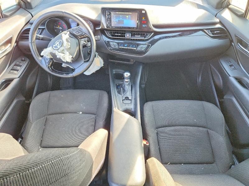 2018 TOYOTA C-HR XLE 8