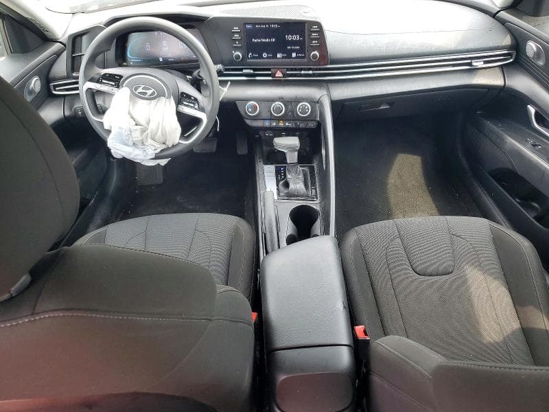 2025 HYUNDAI ELANTRA SE 8